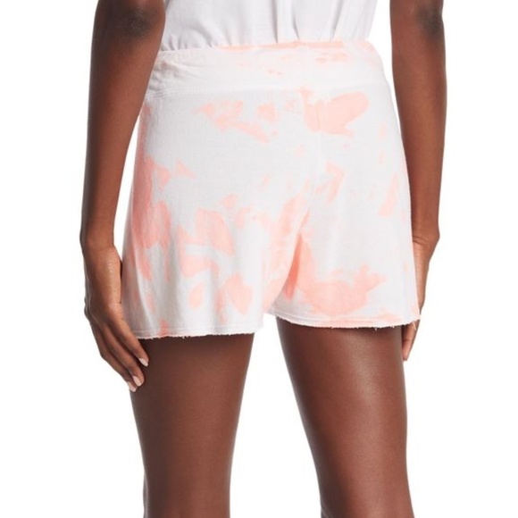 Sundry NWT Pop of Peach Tie Dye Shorts - Picture 1 of 4